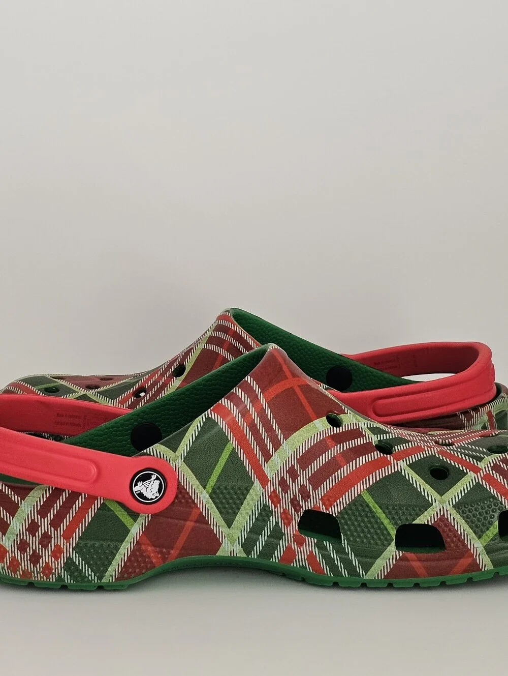 Crocs Baya Holiday Plaid Clog Men's Size 11 Red/Green/White
